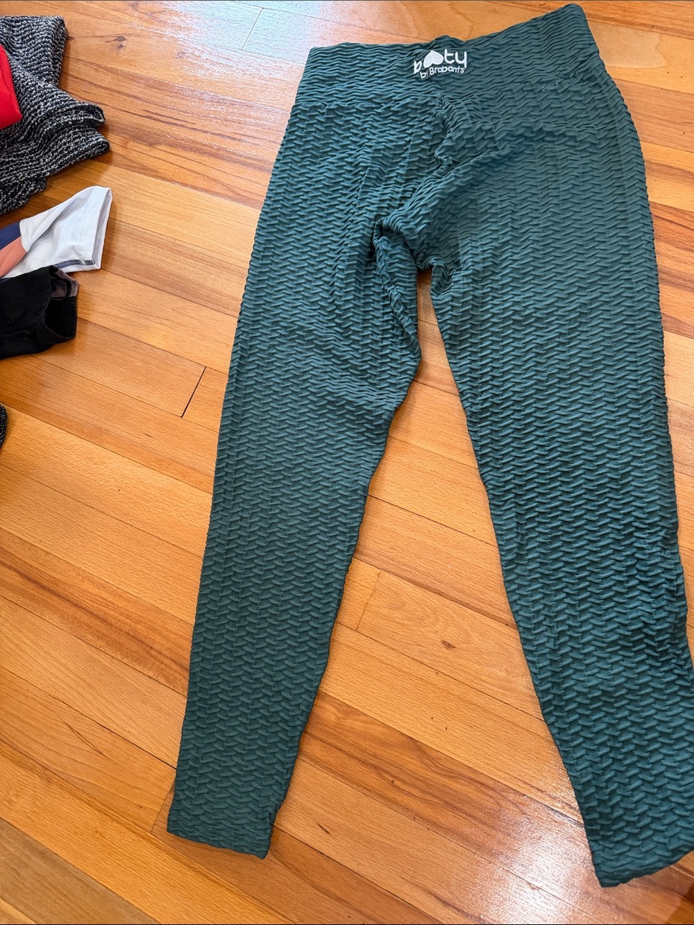 Booty by Brabants Dark Green Textured Leggings